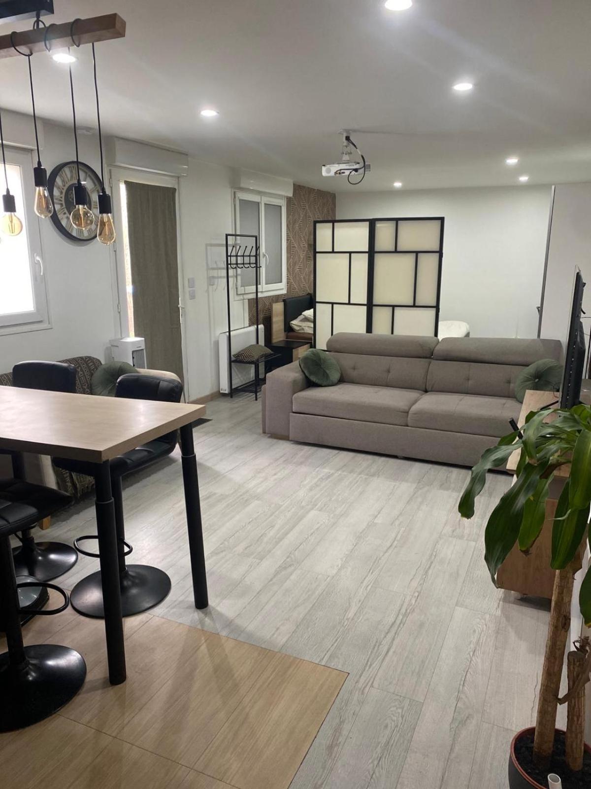 Апартаменты Atelier Chaleureux 40M2 - Proche Cdg Parc Des Expo Tremblay-en-France Экстерьер фото